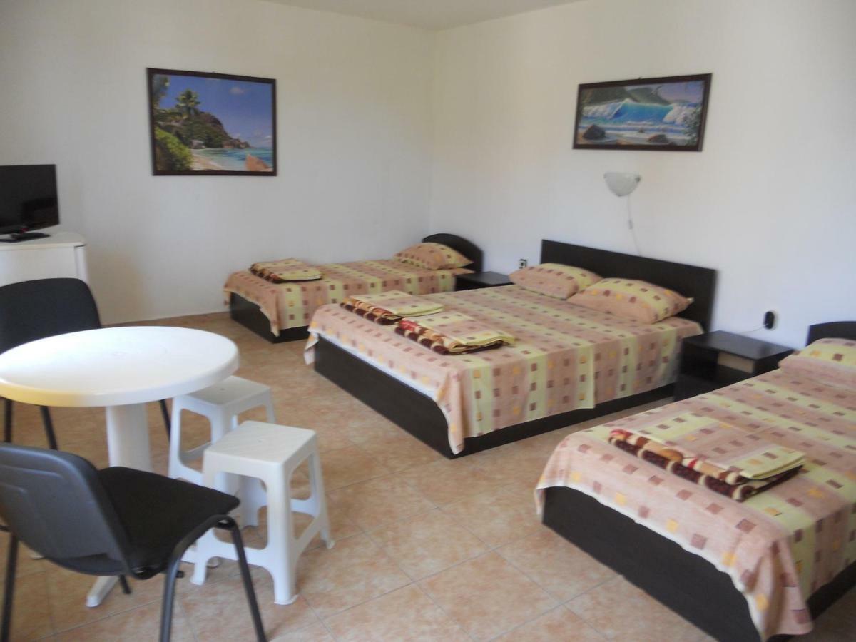 Guest House "Tania" Ahtopol Kültér fotó